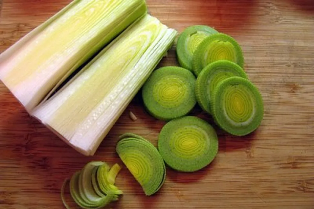 20110520090213chopped-leeks-by-Scott-Rumery-flickr-5123423080_1b2e7a08f3-400x300.jpg