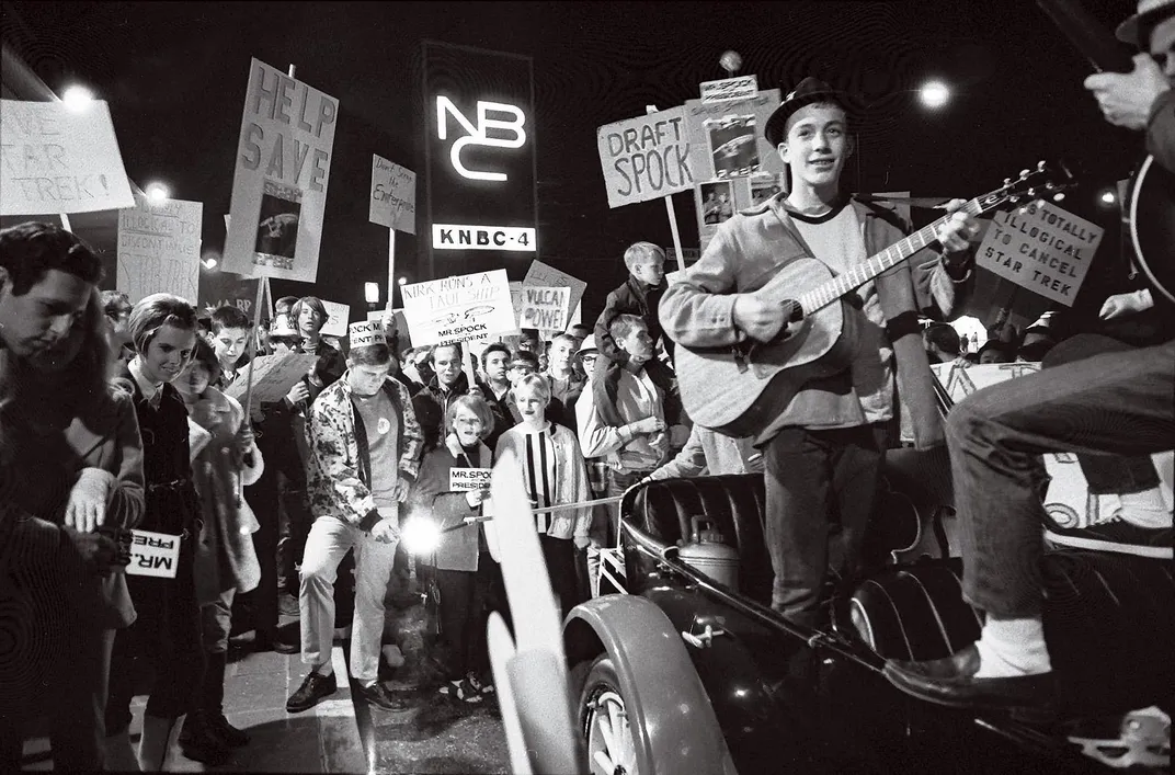 young people with Star-Trek-related protest songs
