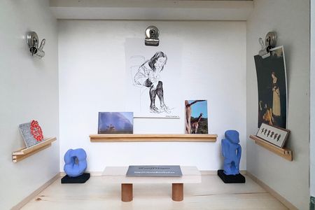 Free Little Art Galleries simulate the culture of Little Free Libraries: Take what you want and give what you can.