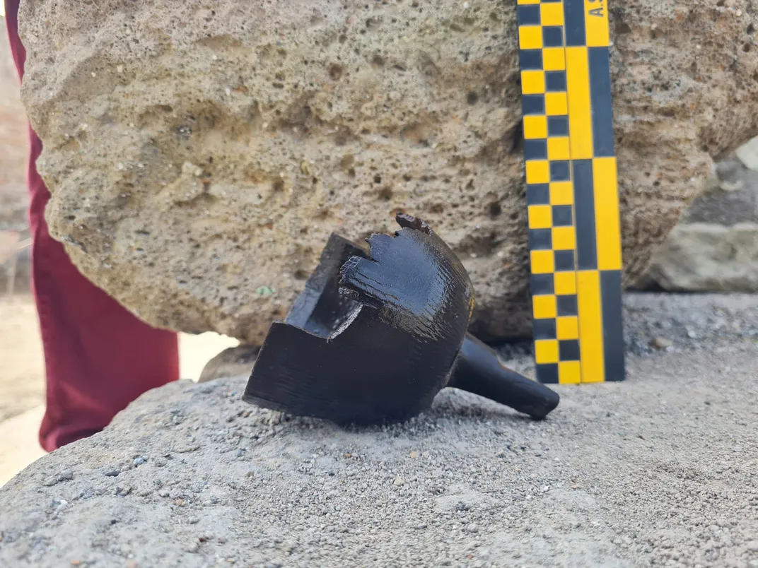 Funnel-shaped object