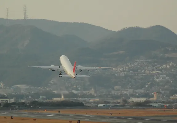  Los aviones queman cantidades desproporcionadamente grandes de combustible