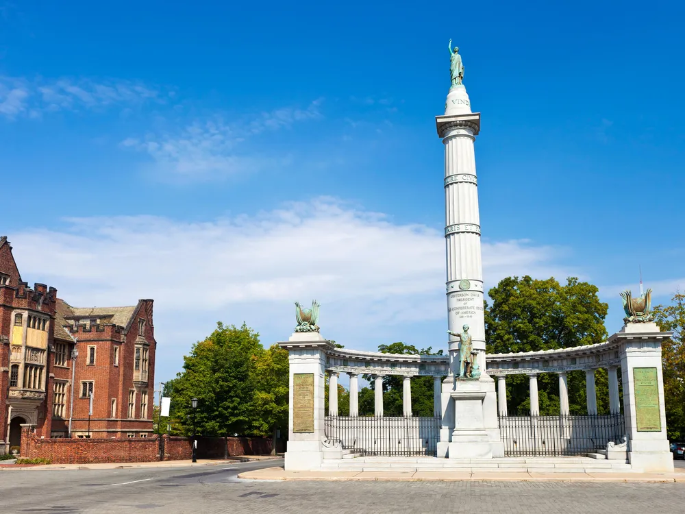Monument Avenue In Richmond, Virginia