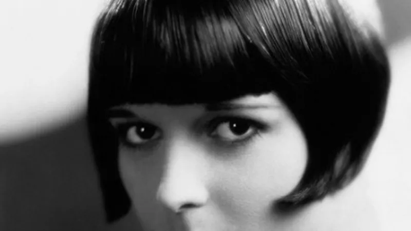 Image of Louise Brooks in the 1920s with a blunt cut bob