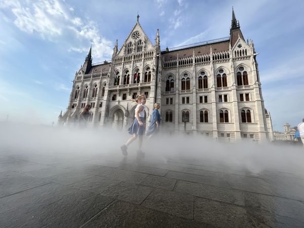 The myst from a fountain makes the Budapest ‘s Parliament magic thumbnail