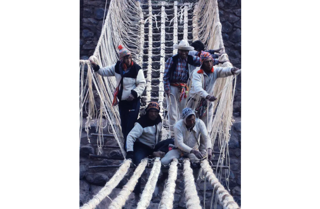 A Dozen Indigenous Craftsman From Peru Will Weave Grass into a 60-Foot  Suspension Bridge in Washington, D.C., At the Smithsonian