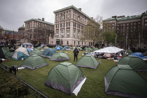 NYPD Clears Columbia University of Pro-Palestinian Protesters thumbnail