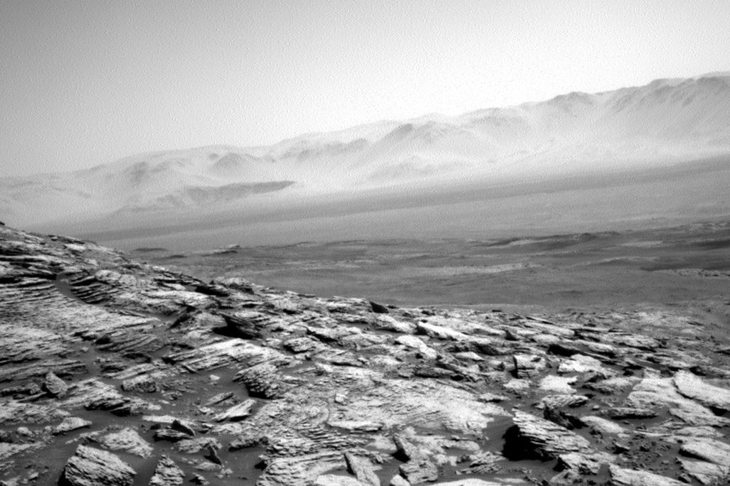 Mars horizon from Gale Crater