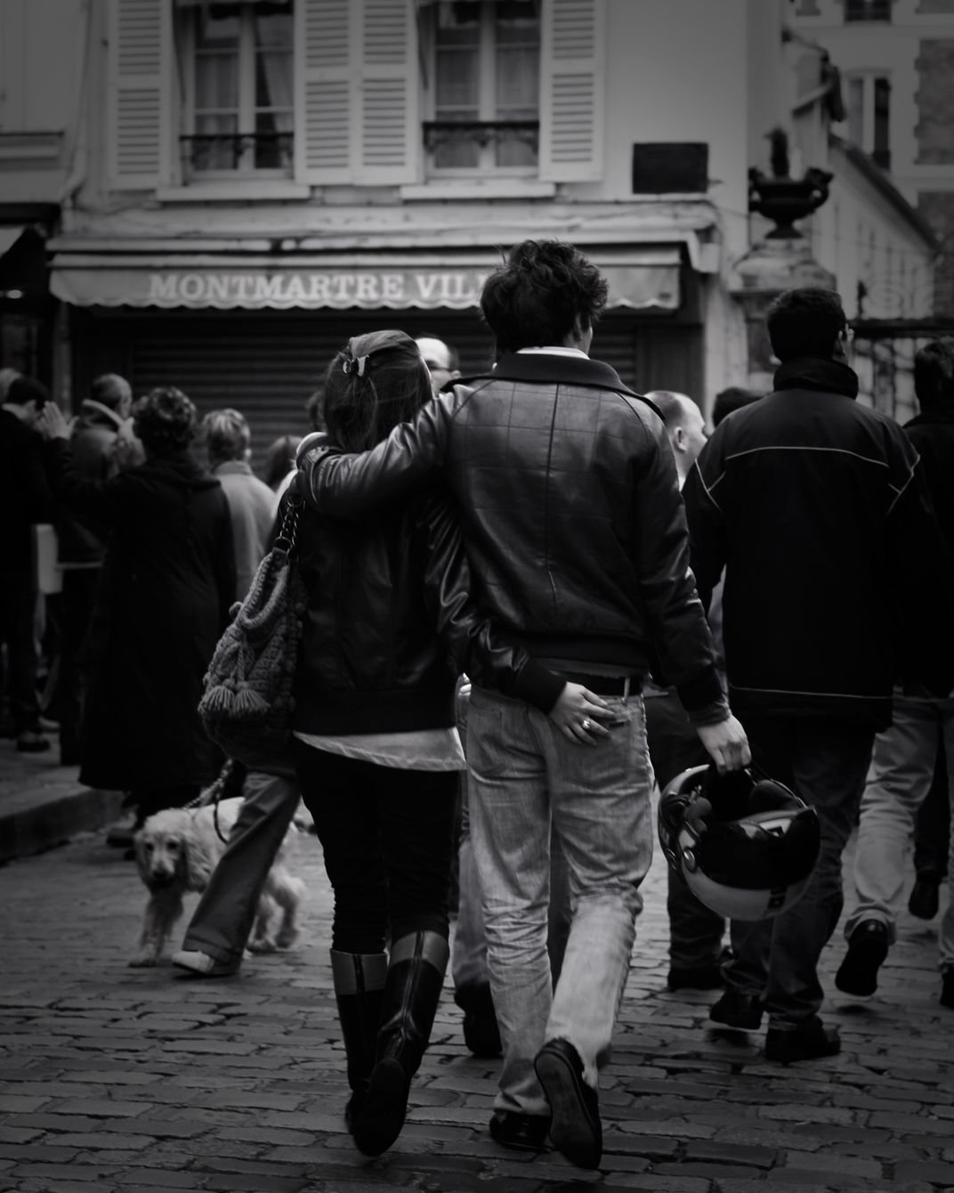 Romance in Montmartre, Paris. | Smithsonian Photo Contest | Smithsonian ...