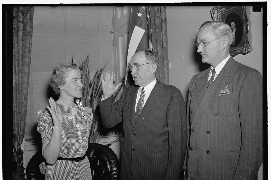 Margaret Chase Smith being sworn in
