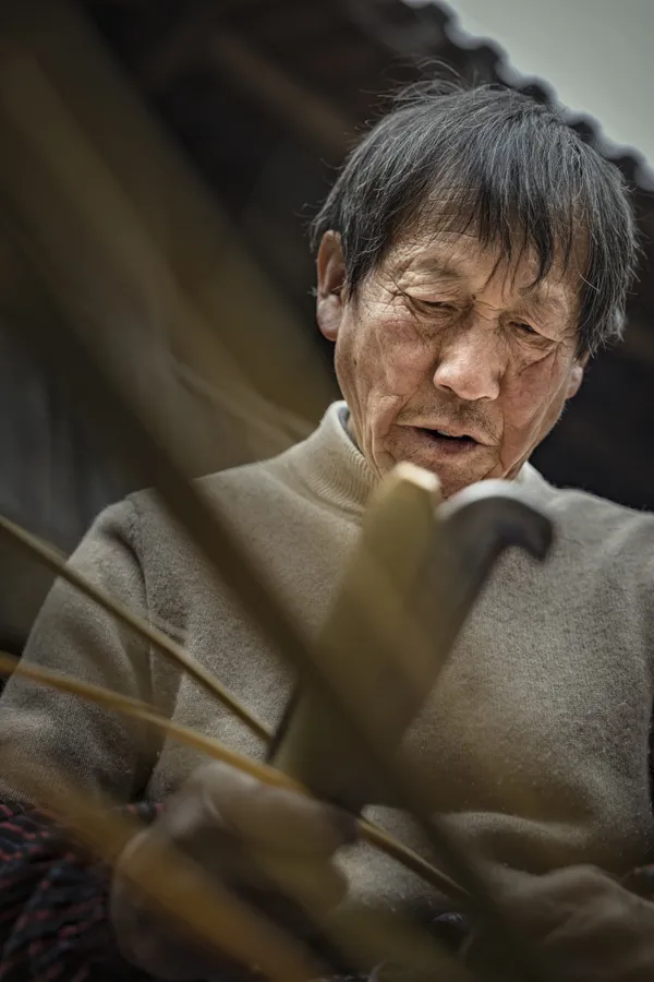 Bamboo weaving craftsman thumbnail