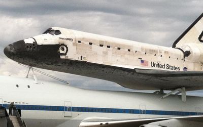 The Space Shuttle Discovery arrives at Dulles International Airport
