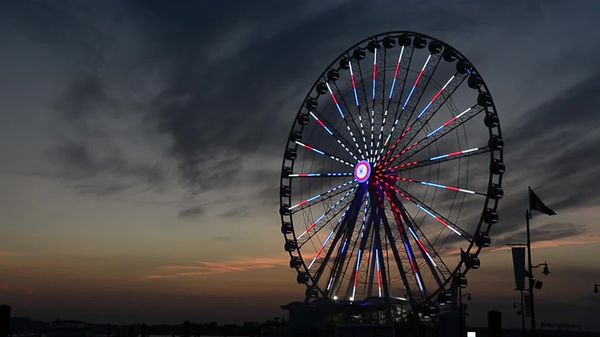 Preview thumbnail for Capital Wheel Light Show