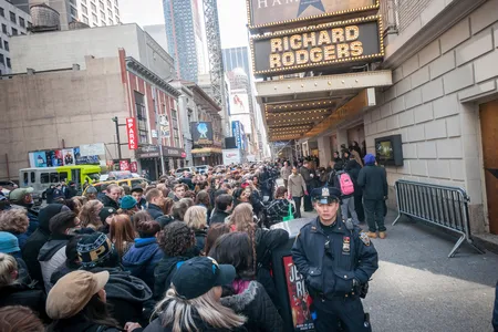 Hundreds of theater lovers in front of the Richard Rodgers Theatre in Times Square