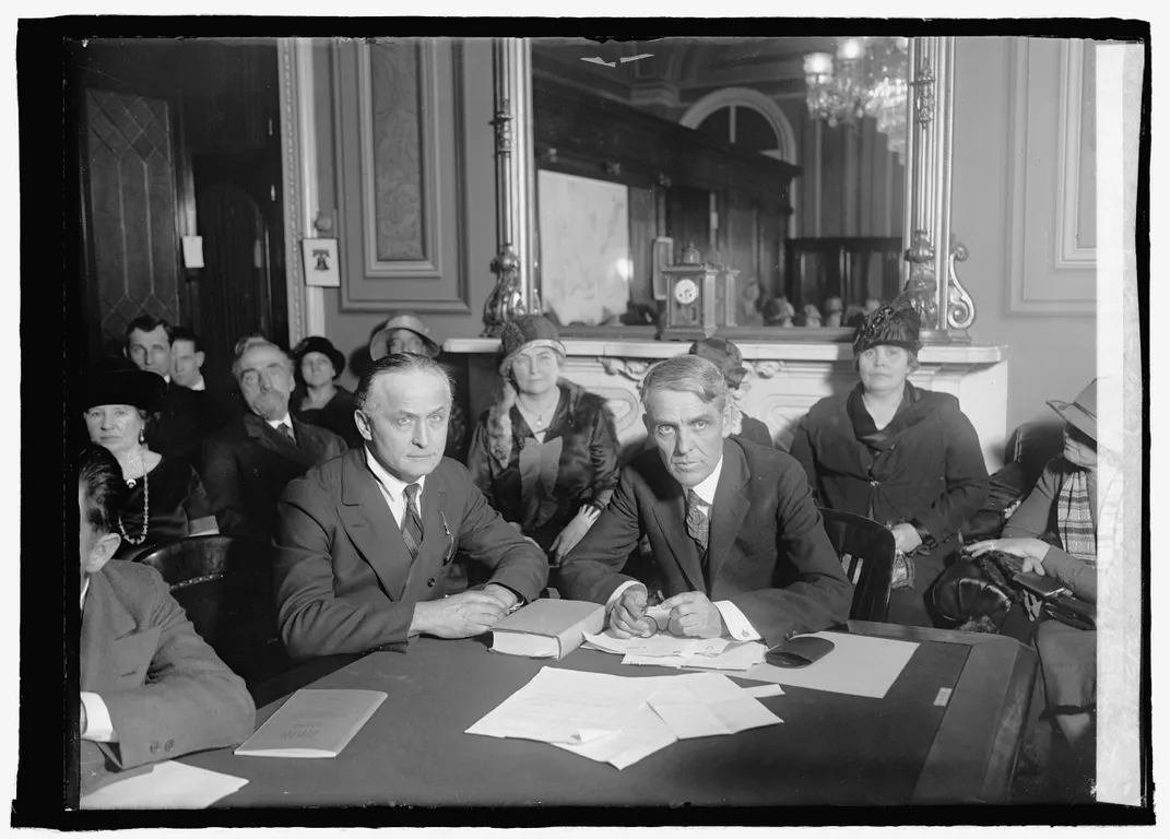 Harry Houdini with Senator Capper at a 1926 congressional hearing