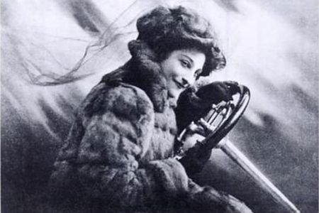 Dorothy Levitt, one of the first female racecar drivers, wrote some not-so-timeless advice for other drivers way back in 1909.