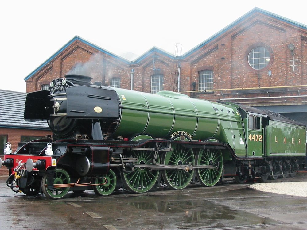 Flying_Scotsman_in_Doncaster.JPG