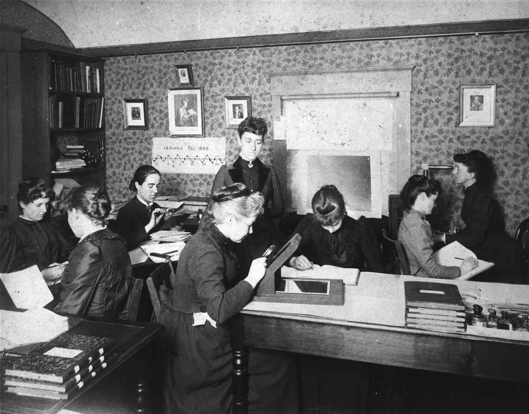 A group of Harvard computers and astronomers. 