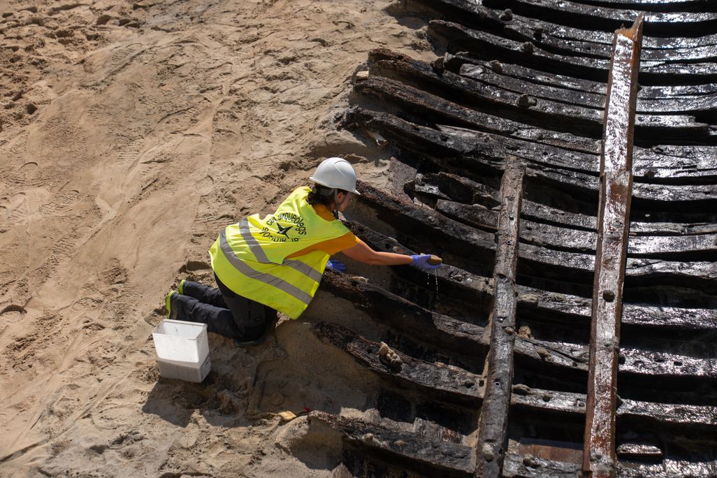 See the Rare Medieval Boat Discovered Over 18 Feet Below Sea Level in ...