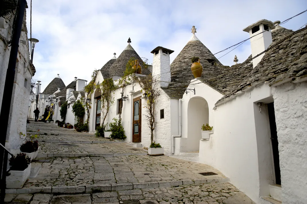 <i>Trulli</i> houses of Alberobello