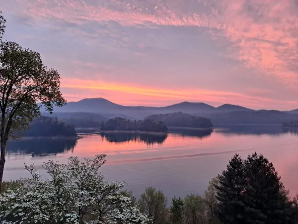 Sunrise of pink over Lake Hiwassee thumbnail