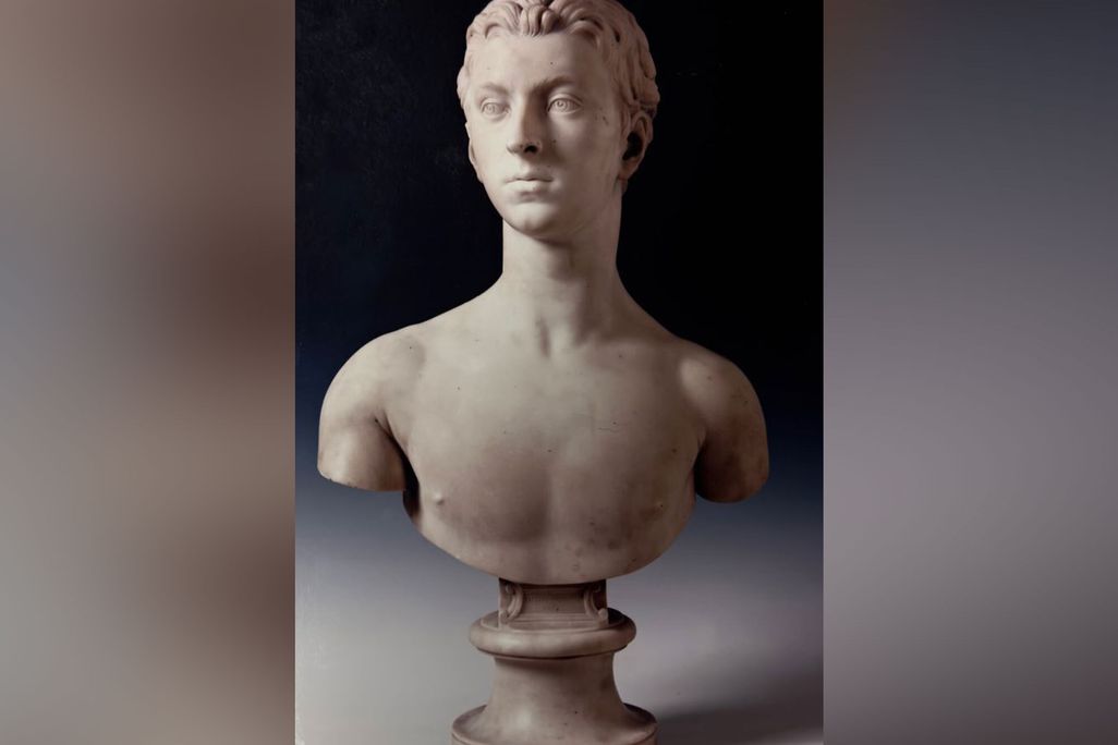 Bust