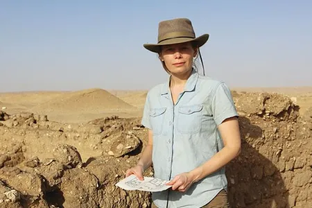 Egyptologist Jacquelyn Williamson on site at Tell el-Amarna. Williamson will lead an all-day seminar for Smithsonian Associates on April 10 examining the site's latest discoveries