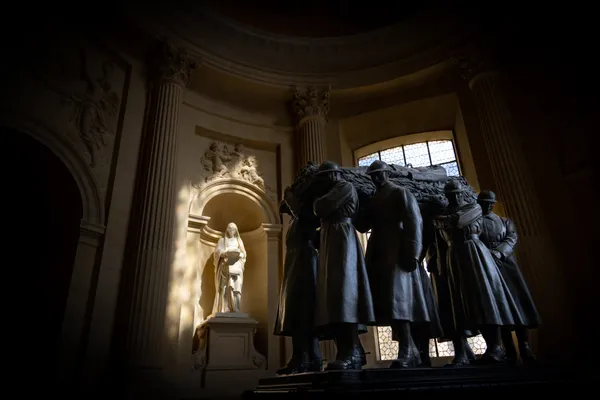 Hôtel des Invalides - Dôme Church - The Tomb of Marshal Foch thumbnail