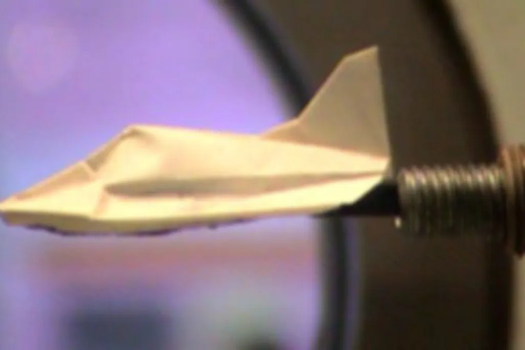 paper-airplane-631.jpg.jpg