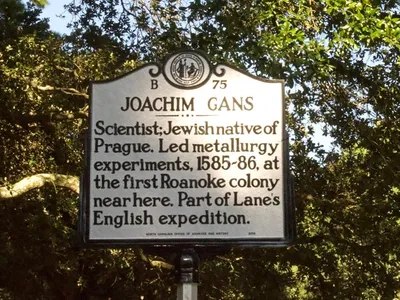 This marker now resides beside Highway 64 near the site of where the Roanoke settlement is believed to have sat.