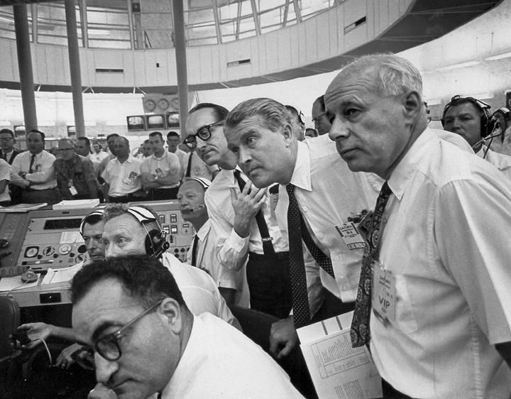 VonBraunMuellerReesSA6_watch launch from firing room.jpg.jpeg