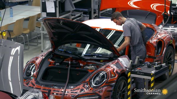 Preview thumbnail for Here's How a Turbo-Charged Porsche 911 Engine is Built