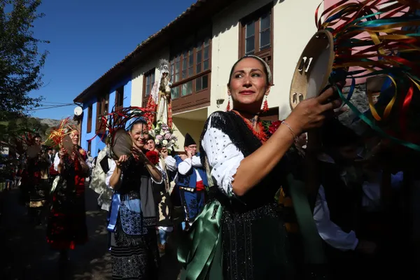 Procession thumbnail