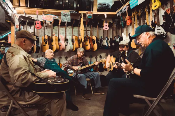 Bluegrass musicians In flea market thumbnail