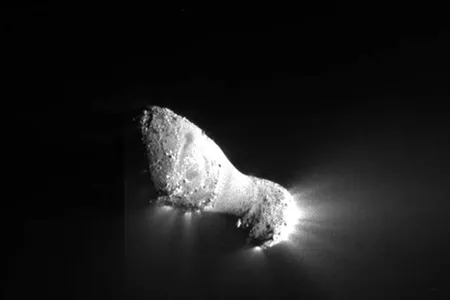 Avalanches may have triggered the jets of material spewing from Comet Hartley 2.