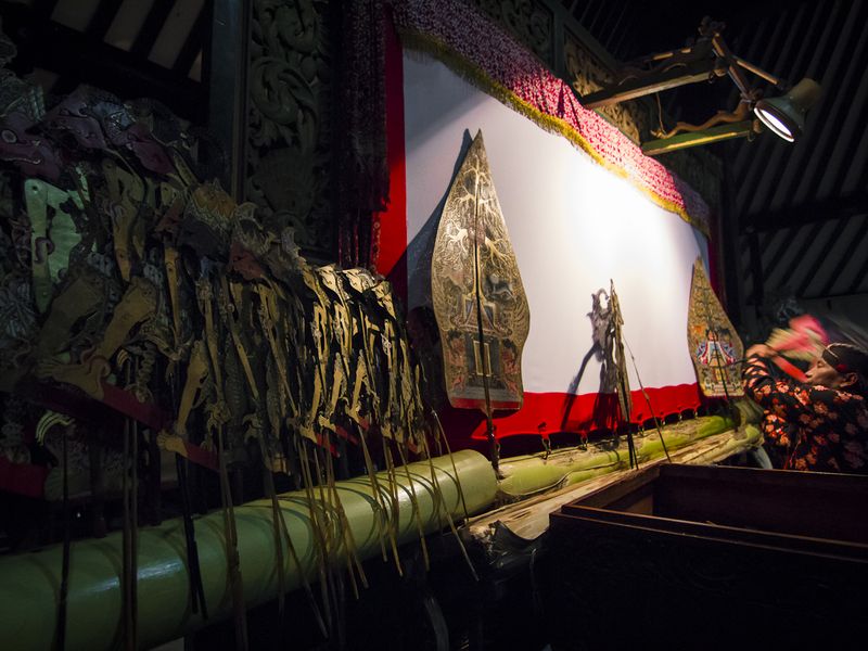 wayang kelir screen