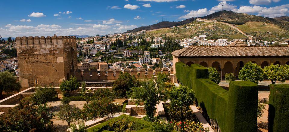  The gardens of the Generalife at the Alhambra 