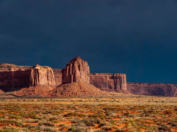 Mounument Valley Right Before the Rain. thumbnail