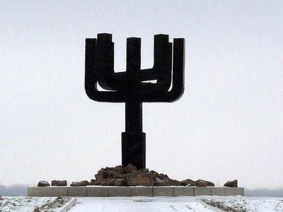 The Drobitsky Yar menorah commemorates the genocide that happened in Kharkov, and across Ukraine.