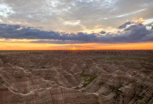 Badlands Sunrise thumbnail