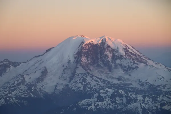 Mount Rainier (Tacoma Fuji) in the evening glow thumbnail