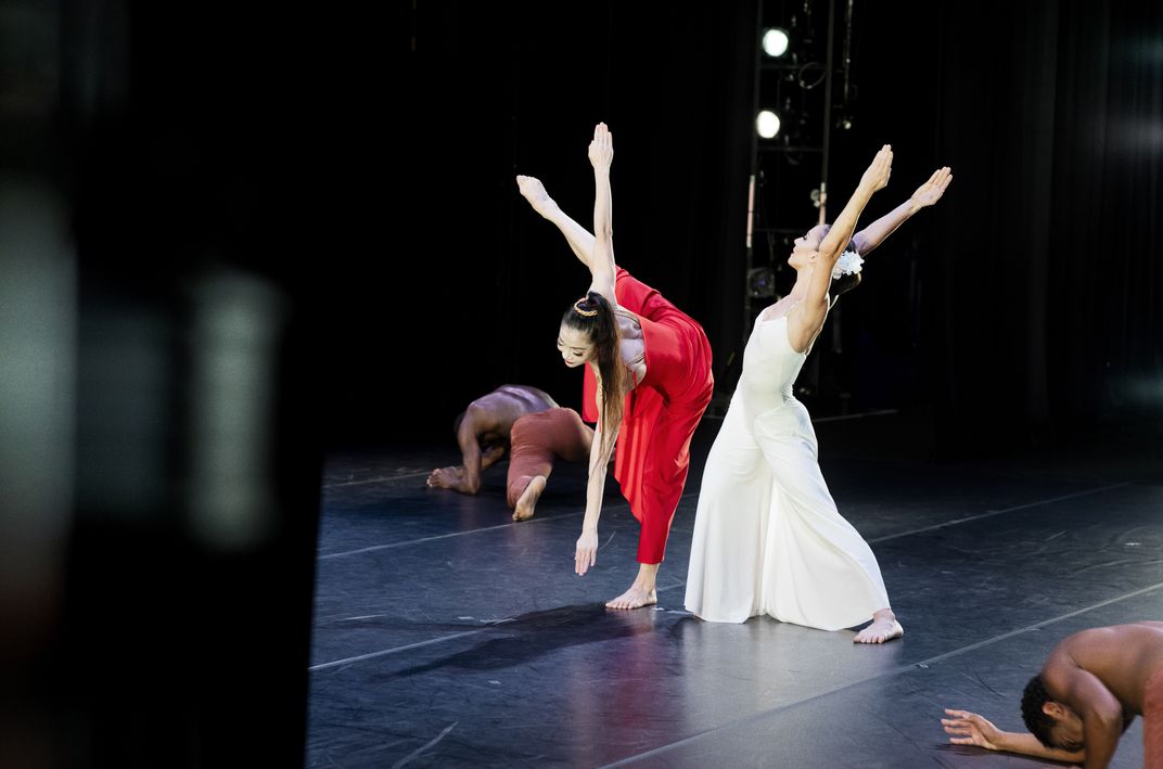 The company performs 1948’s Diversion of Angels in Paris. Above, Xin and Souder.