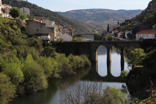 Bridge to Pinhão thumbnail