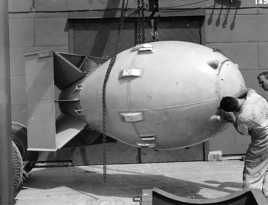 How Physics Drove the Design of the Atomic Bombs Dropped on Japan | Science| Smithsonian Magazine