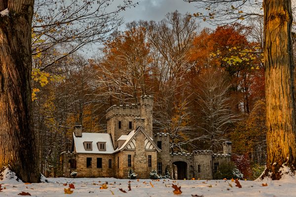 Squires Castle Autumn Snow thumbnail