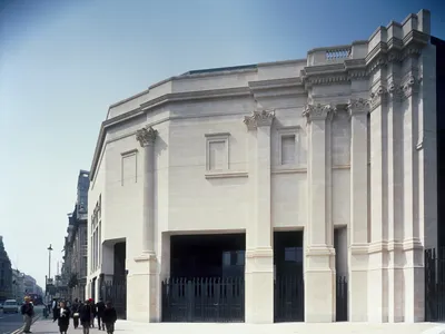 Workers Find Mysterious Letter Hidden Inside a Concrete Column at London's National Gallery image