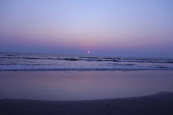 A Sunset at Betalbatim Beach in Goa thumbnail