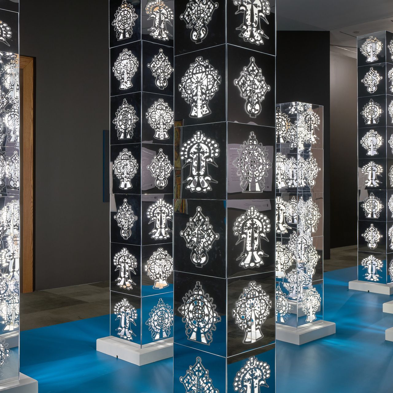 BEMOメタルコレクションZOJE No.1 ALEXANDER THIEMER Triptych Automatic Wandering Hour Stone Edition Turquoise | Xeric