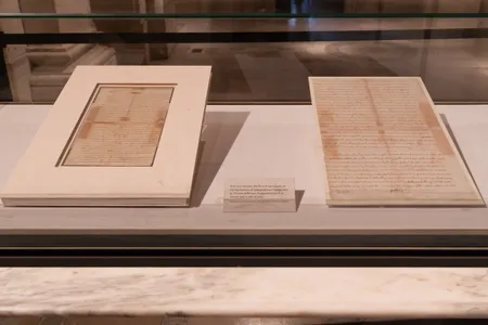 The New York Public Library has one of Thomas Jefferson&#39;s handwritten copies of the Declaration of Independence in its collection.