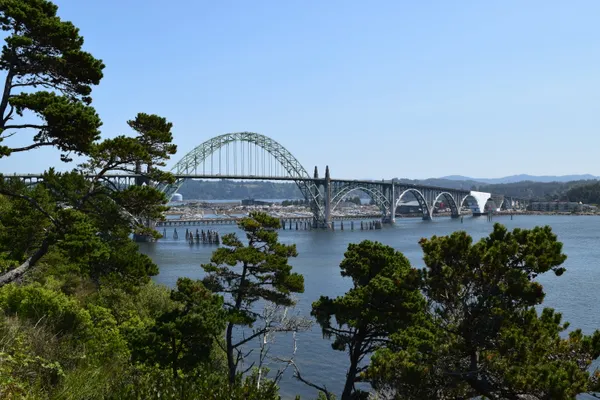 Yaquina Bay Arch Bridge thumbnail