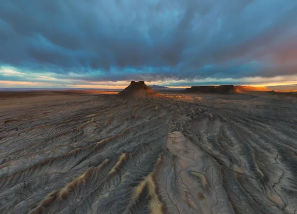 Wide expanse of land thumbnail